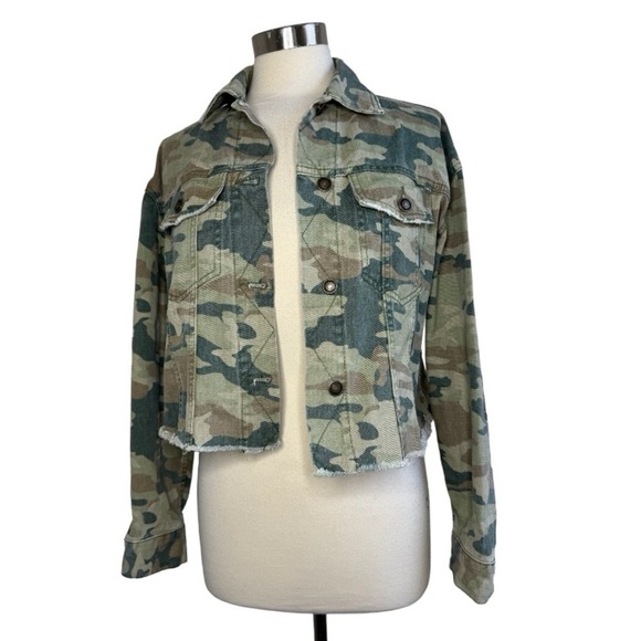 FREE PEOPLE Oversized Camo Printed Denim Jacket size XS - Picture 6 of 13